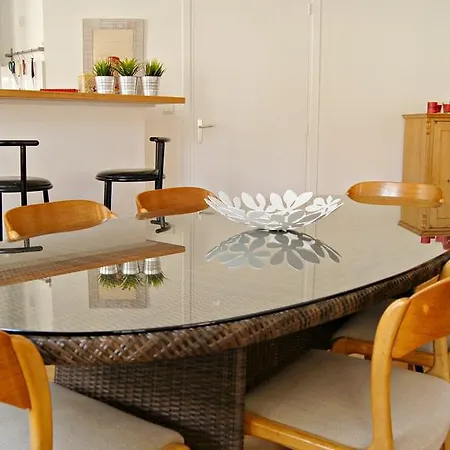 Apartment Little - Theo *