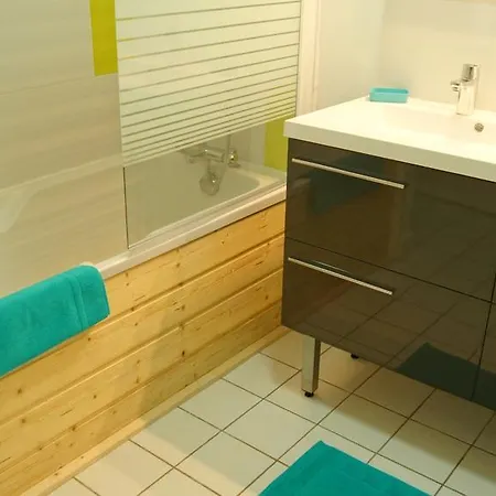 Little - Theo ליל